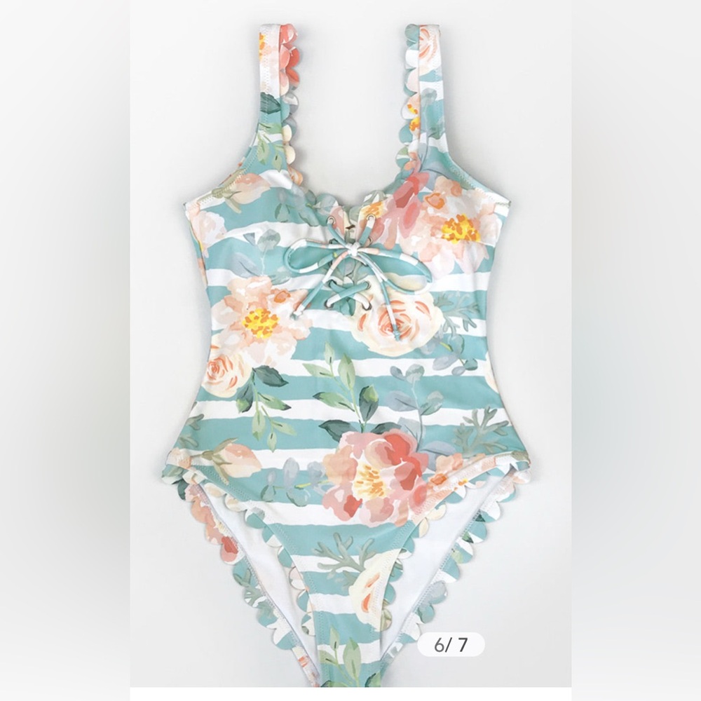 NWT!🎉 CUPSHE Floral and Striped Scalloped One Piece Swimsuit Size XL - Picture 8 of 16